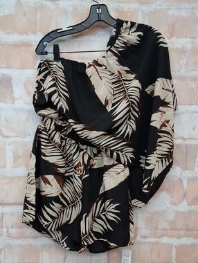 NWT Cupshe Black One-Shoulder Tropical Leaf Romper